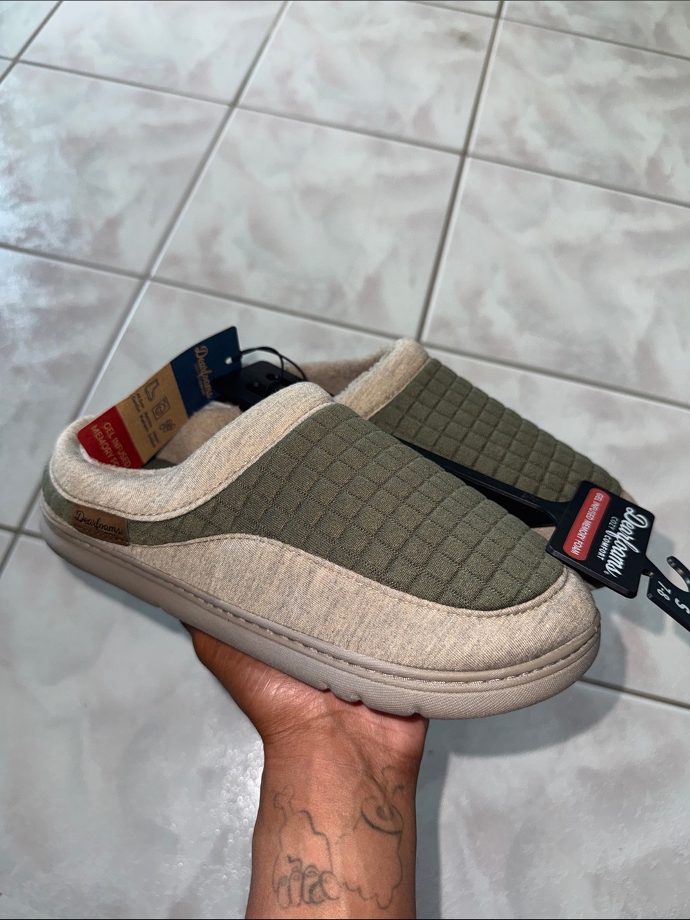 DearFoams Cozy Comfort Men’s Lounge Clog Slipper